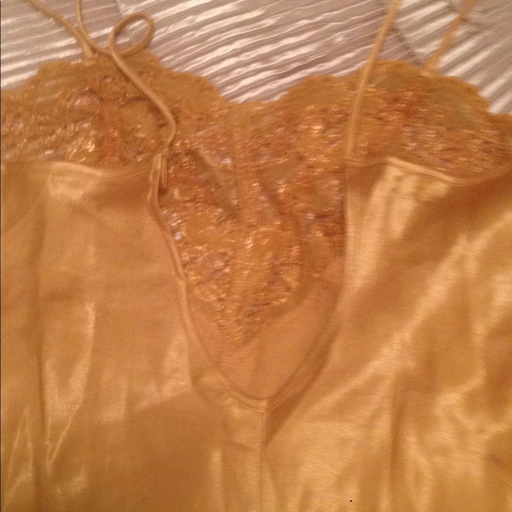 SOLD Lingerie - Picture 4 of 7